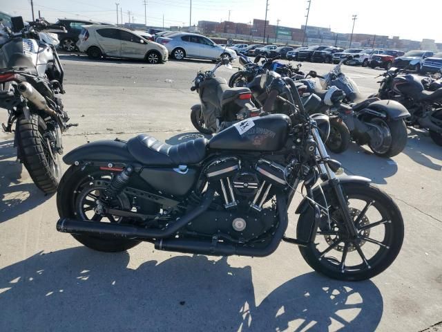 2016 Harley-Davidson XL883 Iron 883