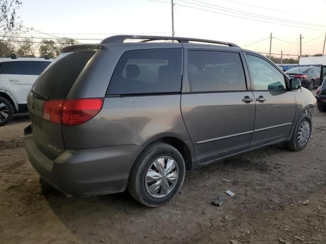 2004 Toyota Sienna CE