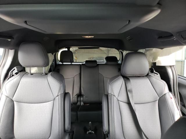 2023 Toyota Sienna XSE