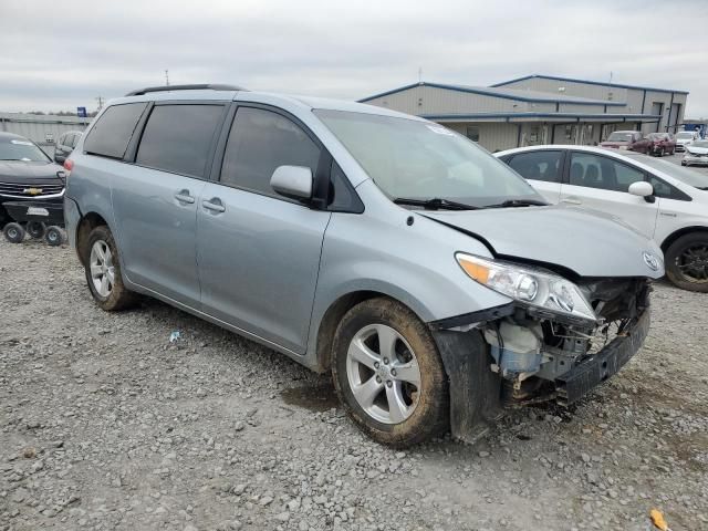 2014 Toyota Sienna LE