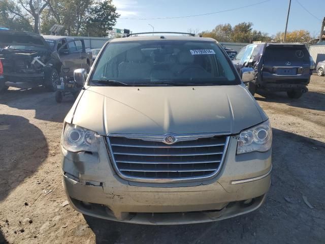 2010 Chrysler Town & Country Limited