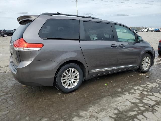 2011 Toyota Sienna XLE