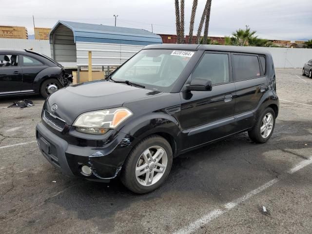 2010 KIA Soul +