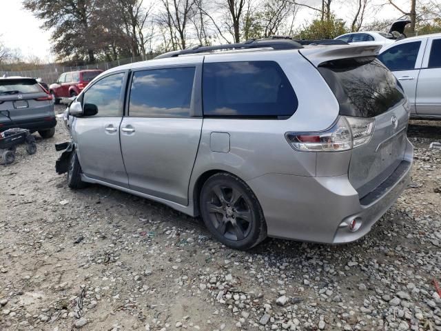 2013 Toyota Sienna Sport