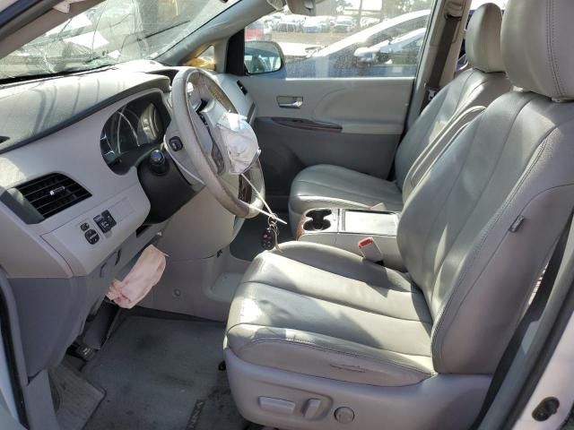 2014 Toyota Sienna XLE