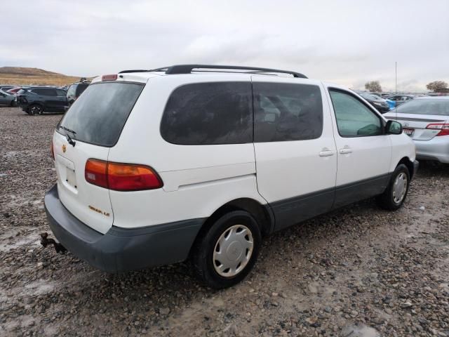 1998 Toyota Sienna LE