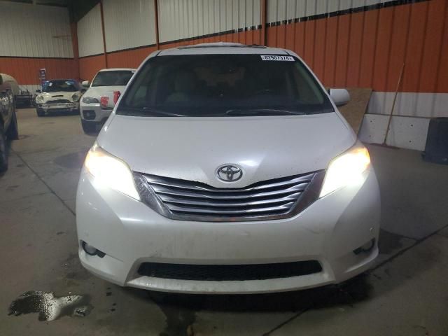 2011 Toyota Sienna XLE