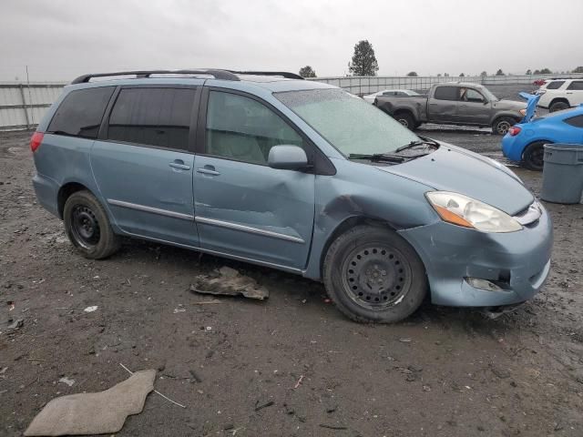 2008 Toyota Sienna XLE