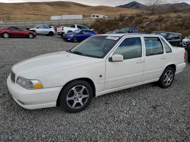 1999 Volvo S70