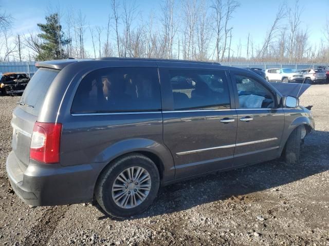 2016 Chrysler Town & Country Touring L