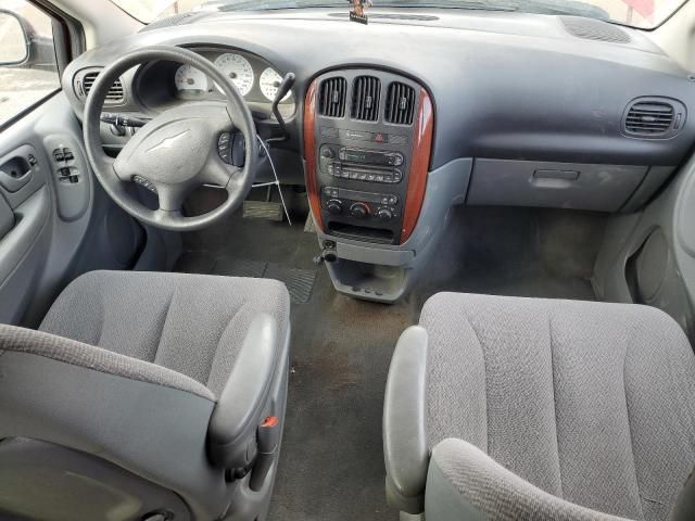 2007 Chrysler Town & Country LX