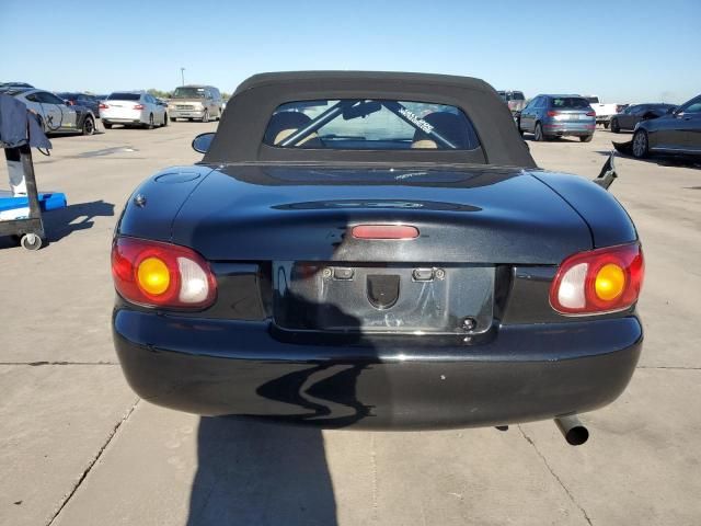 2000 Mazda MX-5 Miata Base