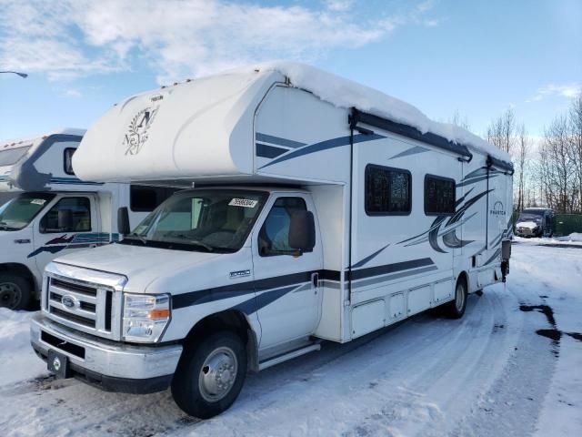 2018 Ford Econoline E450 Super Duty Cutaway Van