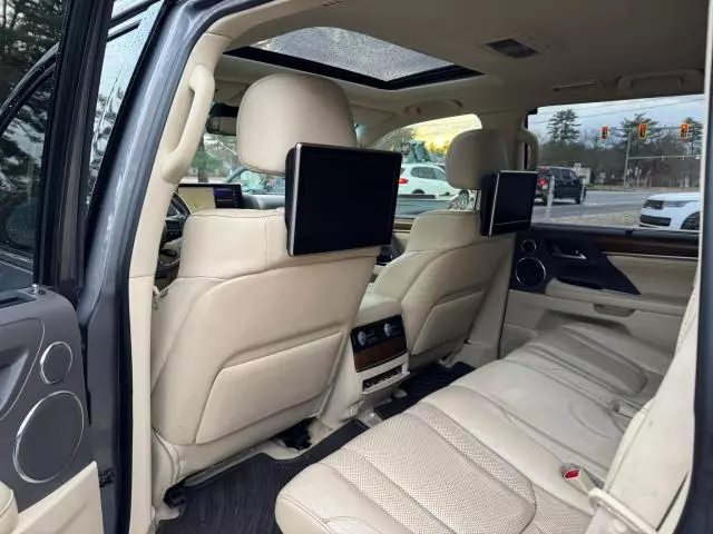 2017 Lexus LX 570