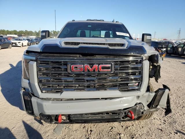 2024 GMC Sierra K2500 AT4