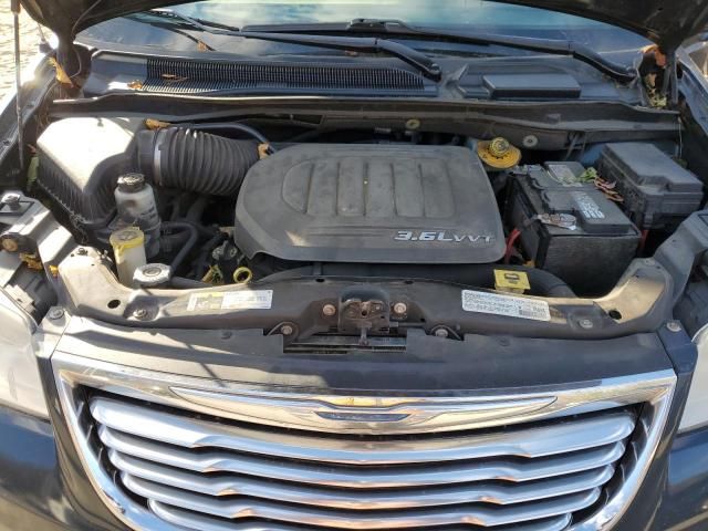 2014 Chrysler Town & Country Touring