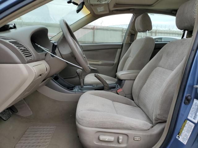 2004 Toyota Camry LE