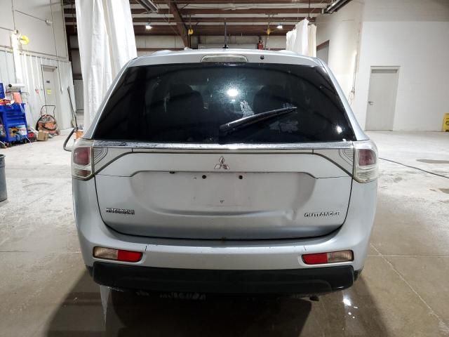 2014 Mitsubishi Outlander SE