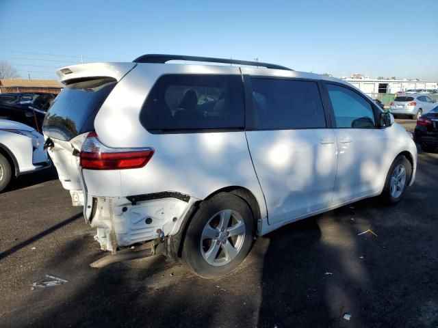 2015 Toyota Sienna LE