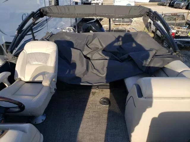 2019 Berk Pontoon