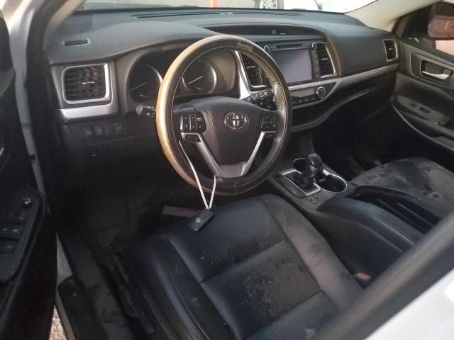 2019 Toyota Highlander SE