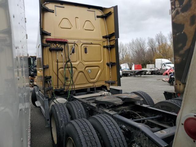 2018 Freightliner Cascadia 125