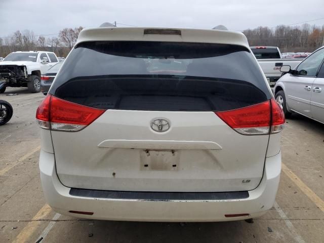 2014 Toyota Sienna LE