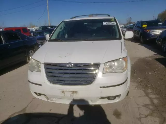 2010 Chrysler Town & Country Touring