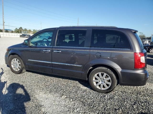 2016 Chrysler Town & Country Touring