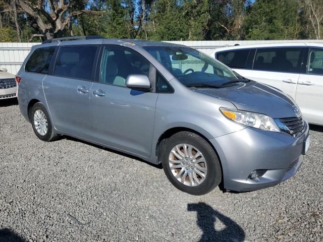 2015 Toyota Sienna XLE