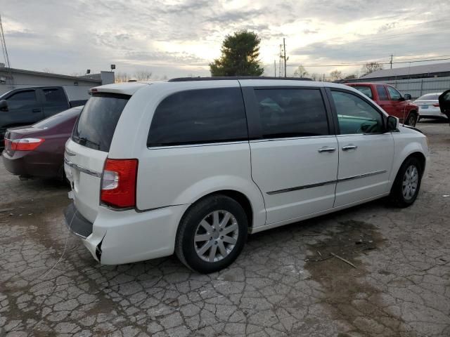 2012 Chrysler Town & Country Touring