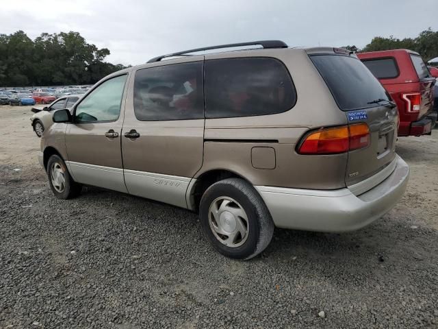 1999 Toyota Sienna LE