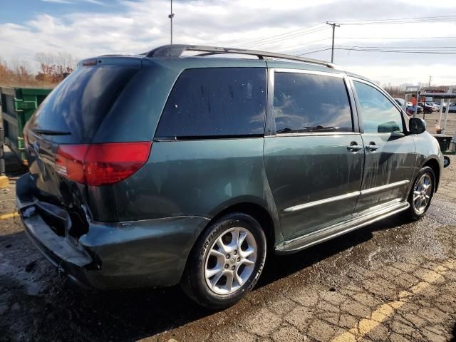 2004 Toyota Sienna XLE