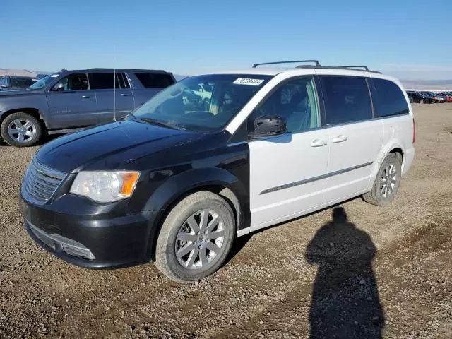 2014 Chrysler Town & Country Touring