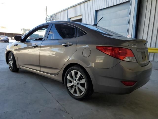 2013 Hyundai Accent GLS