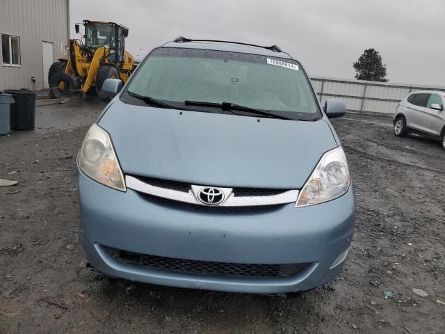 2008 Toyota Sienna XLE