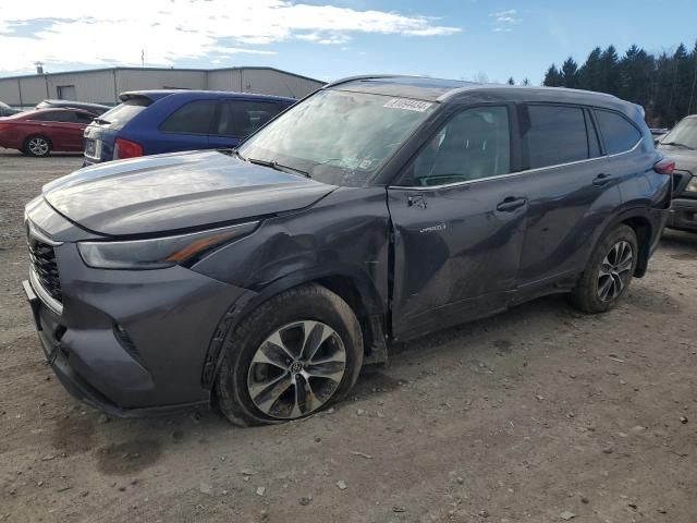 2021 Toyota Highlander Hybrid XLE