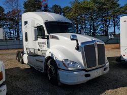 Salvage cars for sale from Copart Chicago: 2021 Kenworth Construction T680