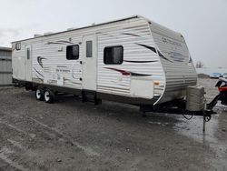 Salvage trucks for sale at Walton, KY auction: 2013 Keystone Challenger Trvl TRL