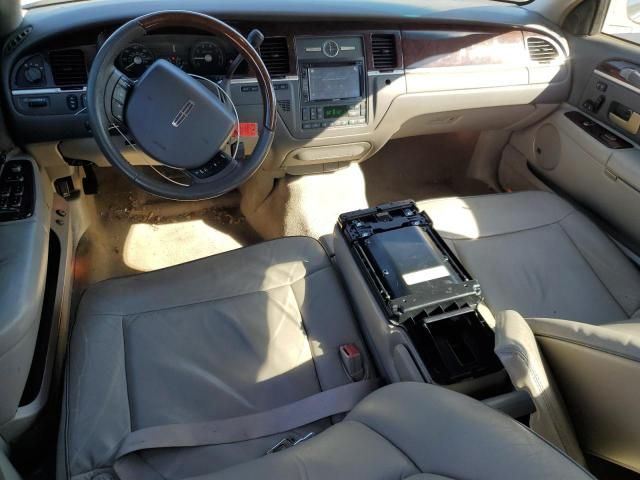 2006 Lincoln Town Car Designer