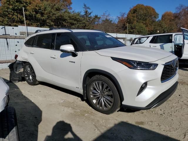 2021 Toyota Highlander Hybrid Platinum