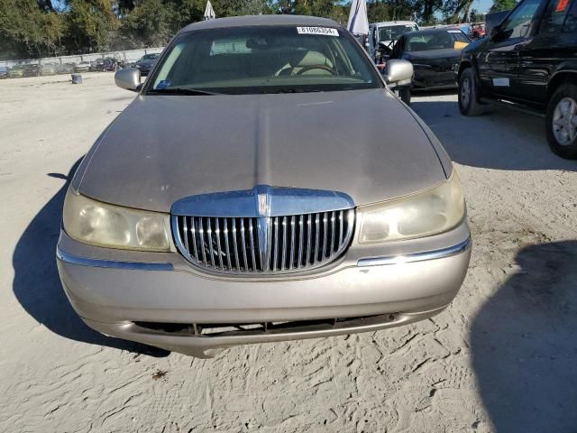 2001 Lincoln Town Car Signature