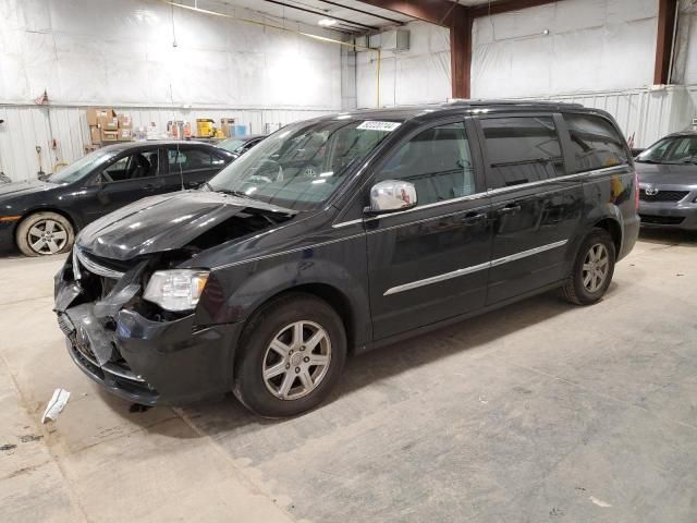 2012 Chrysler Town & Country Touring L