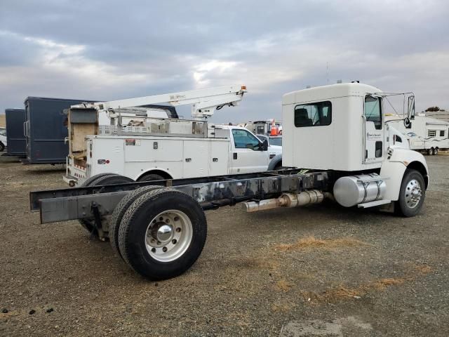 2010 Kenworth Construction T370