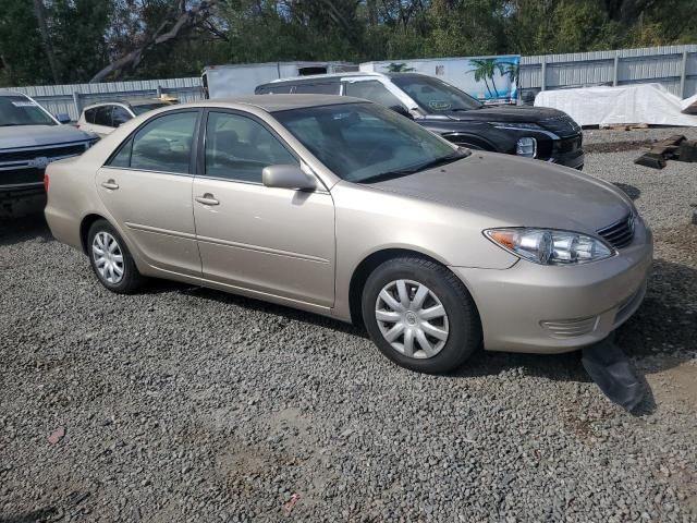 2005 Toyota Camry LE