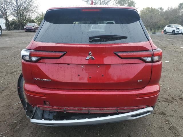 2024 Mitsubishi Outlander SE