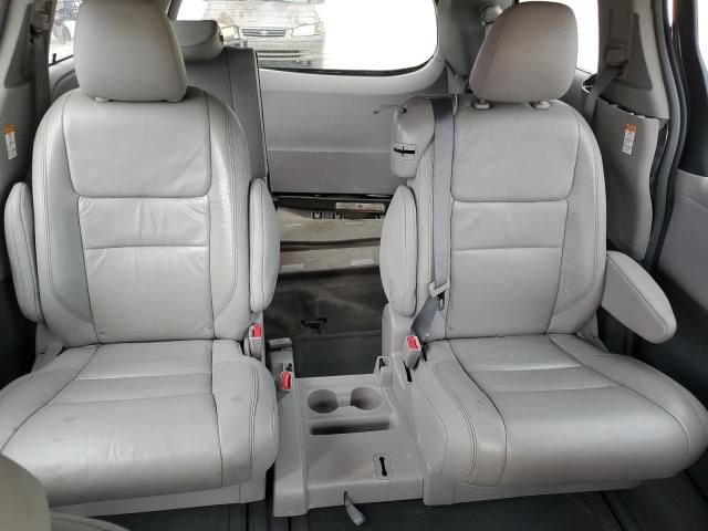 2016 Toyota Sienna XLE