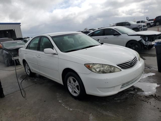 2005 Toyota Camry LE