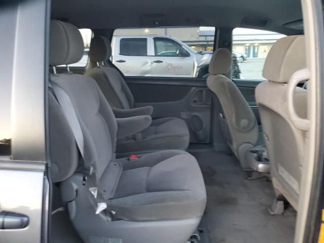 2006 Toyota Sienna CE