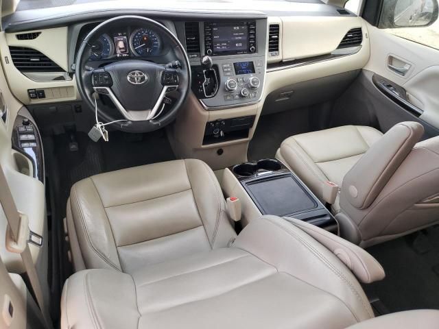 2019 Toyota Sienna XLE